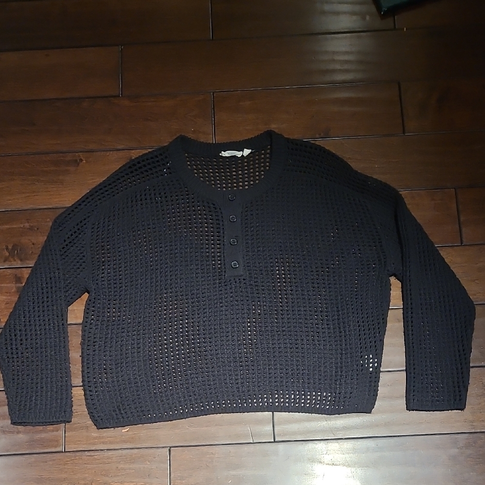 Women's Medium Open Knit Black Sweater